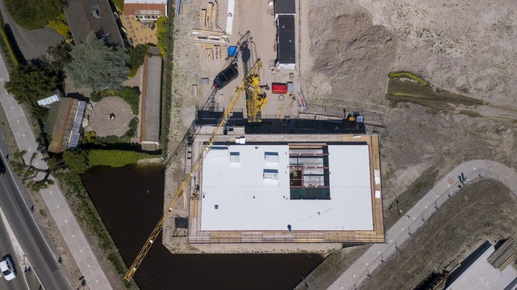 Bouwupdate: het frame geeft vorm aan het pand 4 WestlandAccountancy nieuwbouw kantoor naaldwijk DJI 0426 mooi van boven